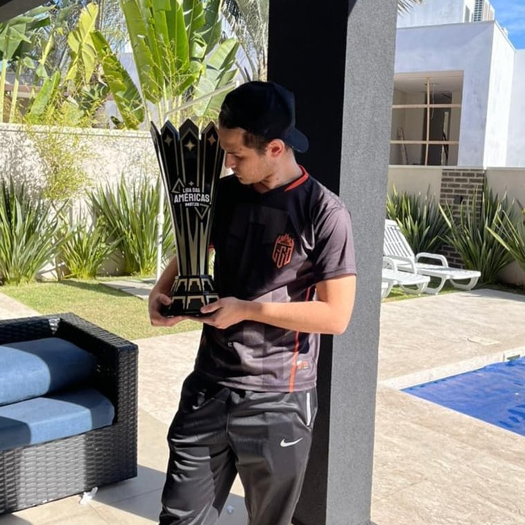 Coach Da Dollars Disse Estar a Procura De Um Player No Mercado