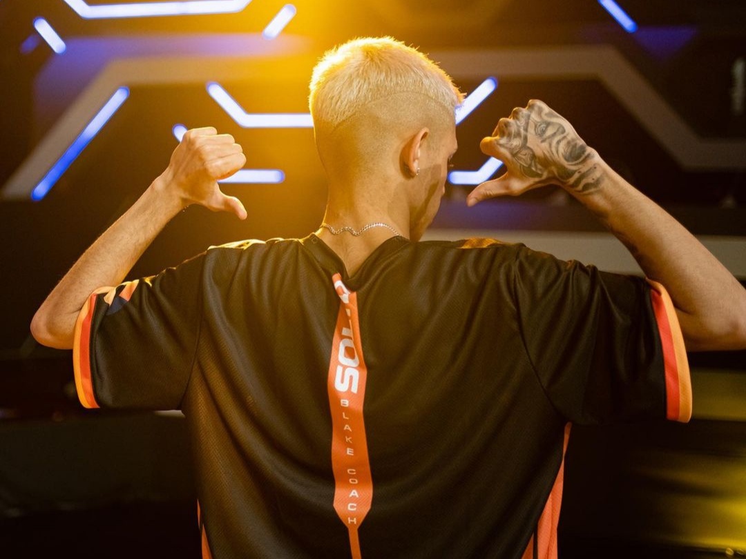 Ex Coach da Team CodaSolid, Blake está Aberto a Proposta