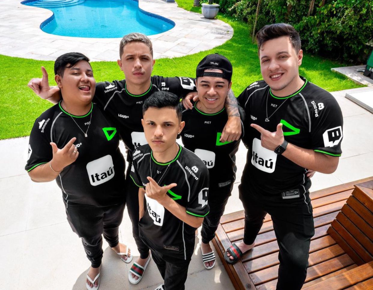 LOUD Vence a B4 De Virada em Evento Presencial Preparatório para a Final 1