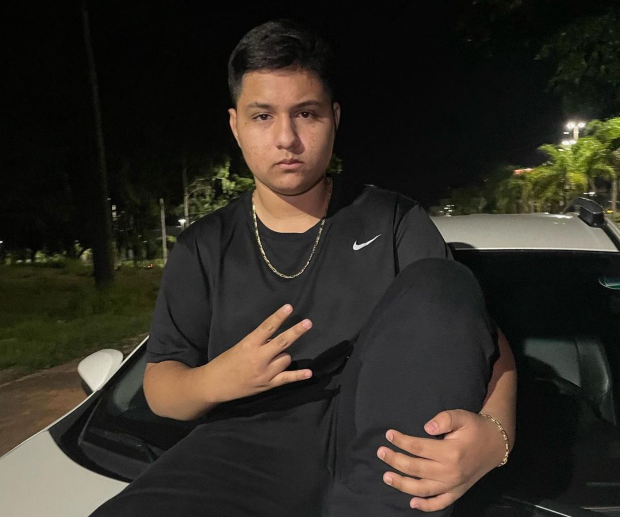 Lucca Vaza Leozin, ex-Dollars, como Misterioso da Noise 1