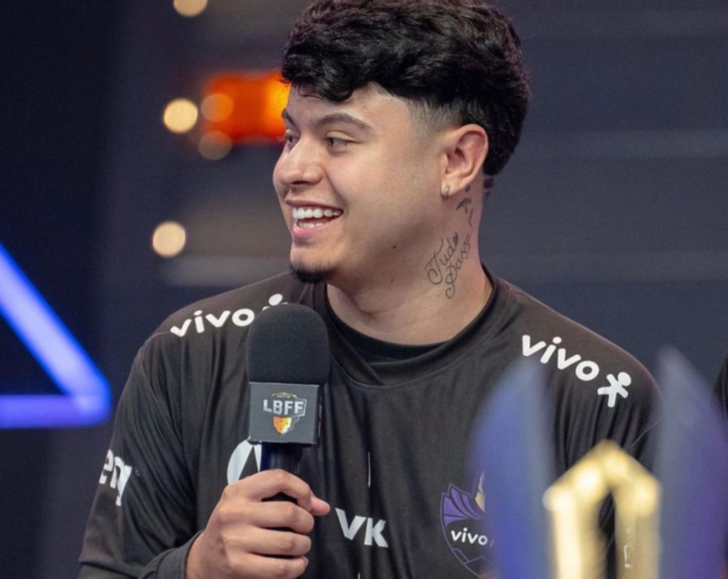 Modestia dando entrevista após bicampeonato na LBFF