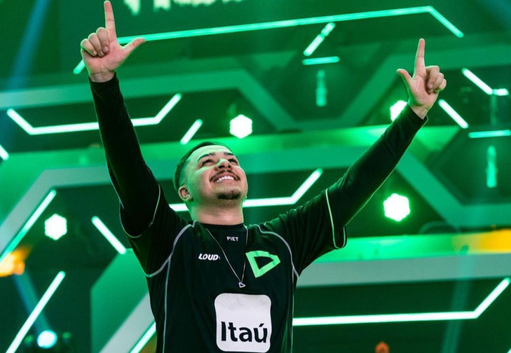 Kroonos diz se irá se aposentar e comenta sobre futuro