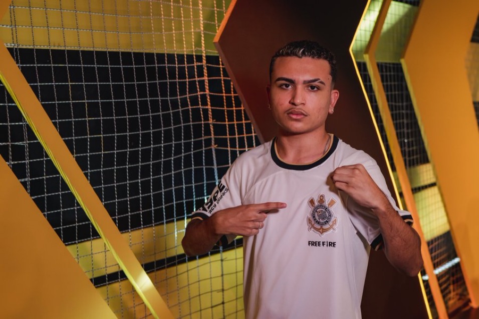 VitinXP se torna o jogador com mais abates na história do Corinthians em torneios oficiais
