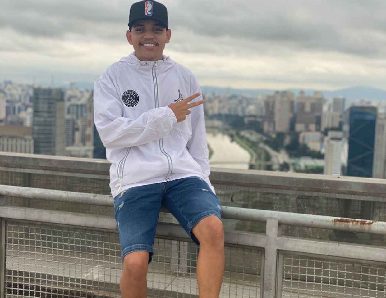 Influenciador tem seu canal no YouTube colocado á venda e faz alerta: “é golpe”