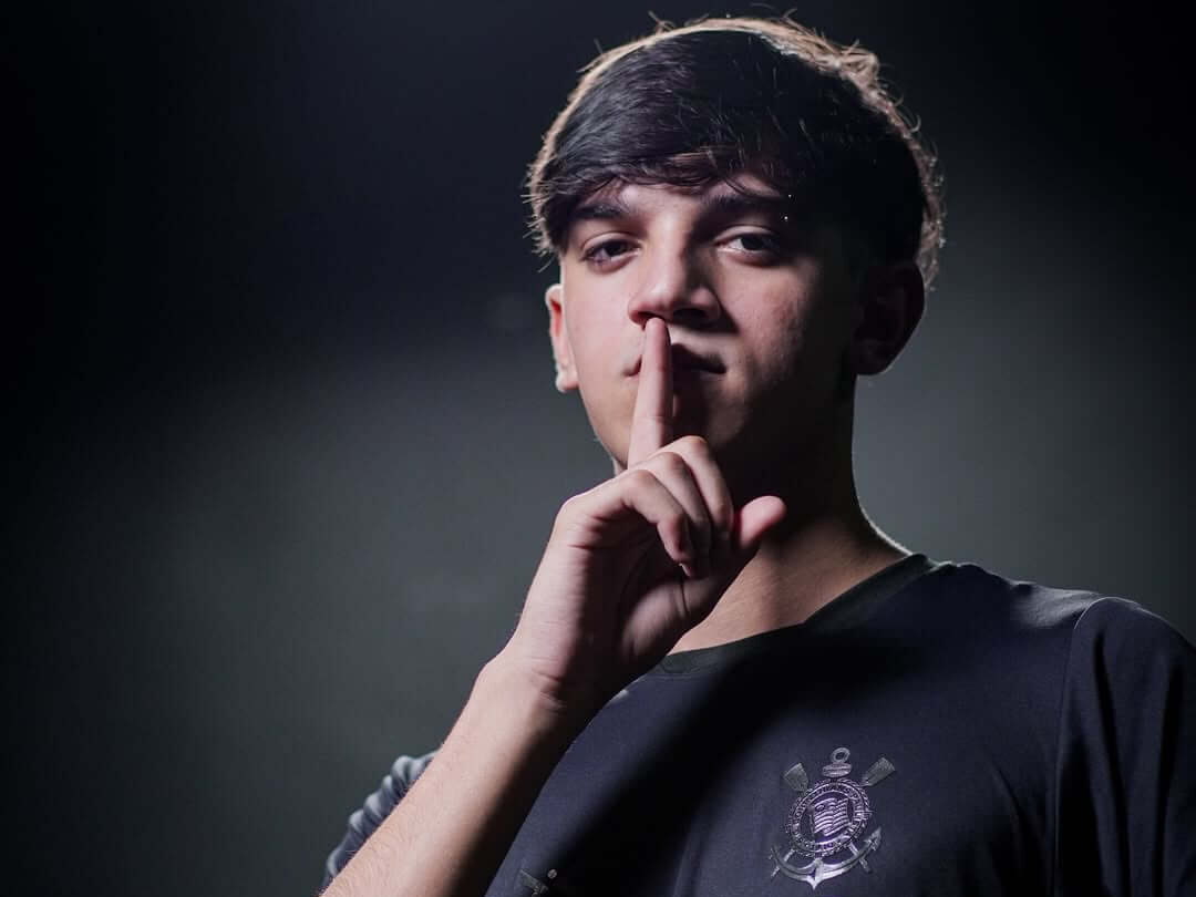 Nikeboy deixa o Corinthians