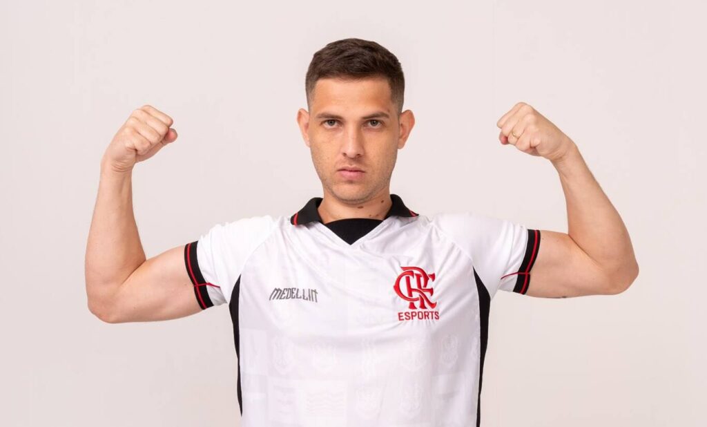LP dispara sobre anti-tático: "Acham que a gente começou a jogar hoje"