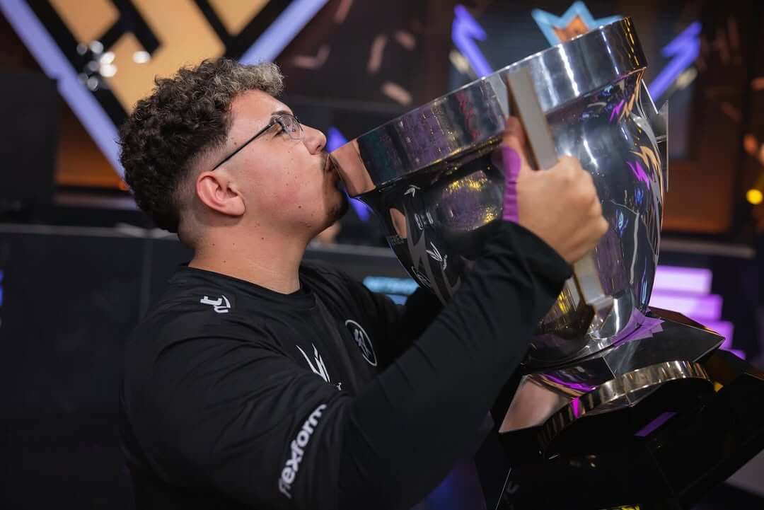 Butzin dispara em novo vídeo da Garena TheCruz não assusta ninguém