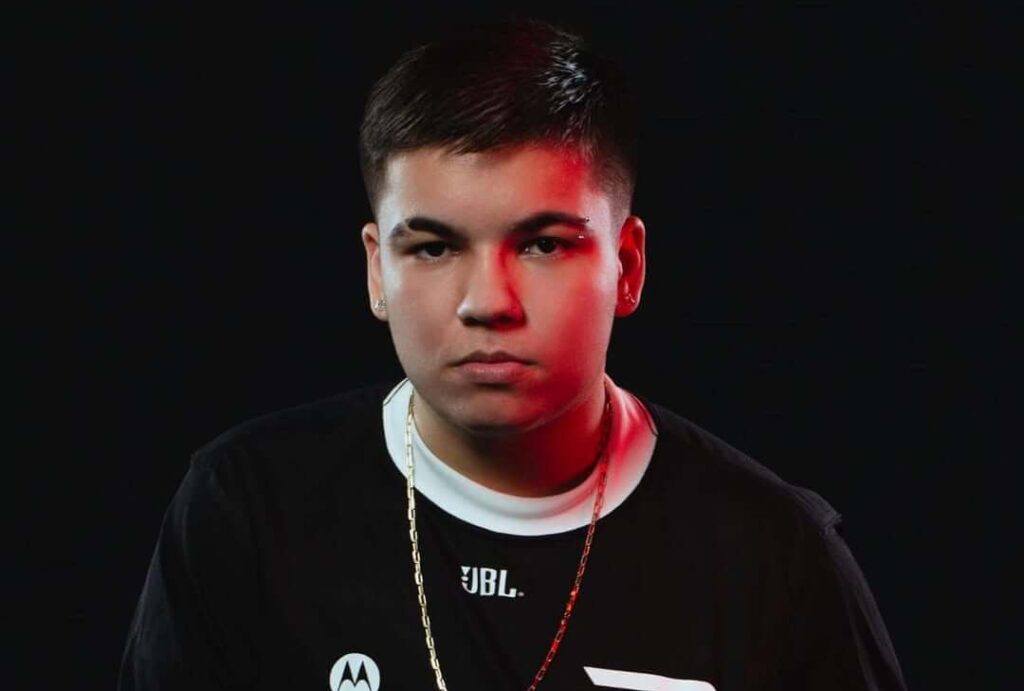 Luci ultrapassa Ghost em MVPs na história do Free Fire